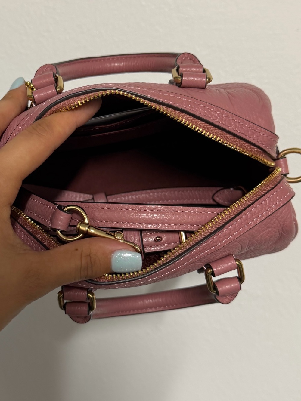 🍎BACK TO SCHOOL SALE PRICE FIRM🍎 Coach Mini Rowan Peony Embossed Leather - Picture 4 of 6